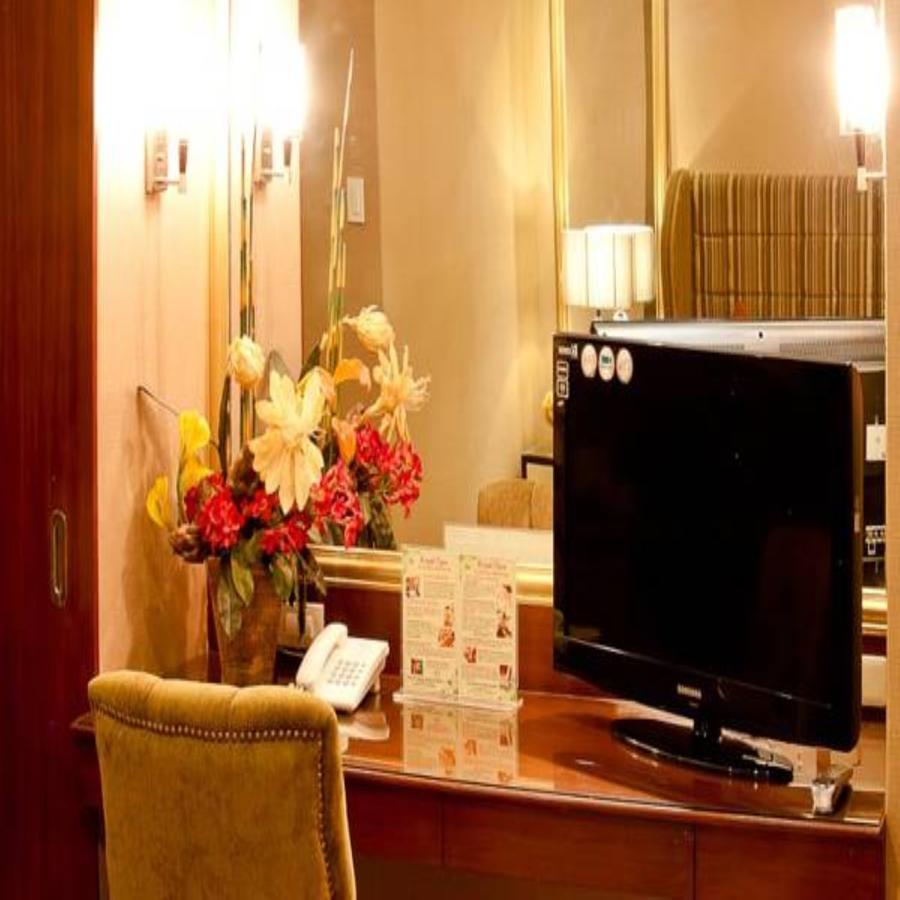 โรงแรม รอยัล การ์เดน โอซามิซ ซิตี โอซามิส ภายนอก รูปภาพ